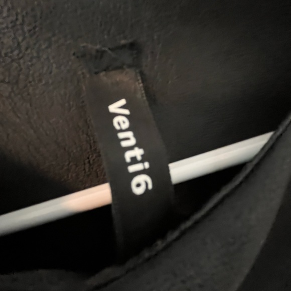 Venti6 Faux Leather Sleeveless with Shoulder Pads - Picture 3 of 6